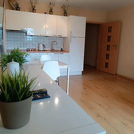 Big - 60m2 - 3 Beds - Lift - Balcony - Parking - 6 People Appartement *