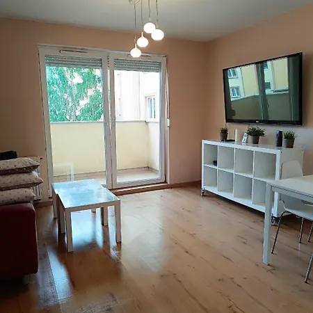 Big - 60m2 - 3 Beds - Lift - Balcony - Parking - 6 People Appartement Wrocław
